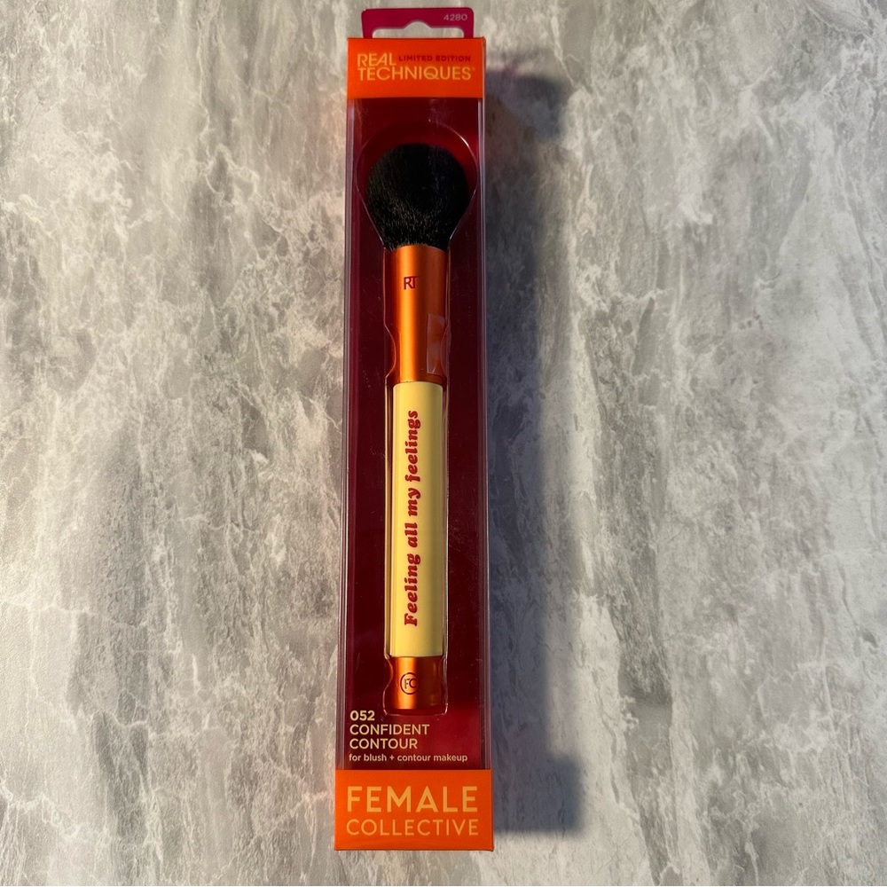 New Real Techniques Confident Contour Brush